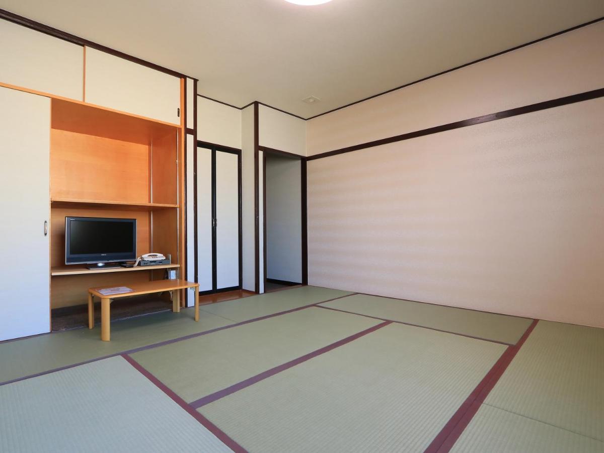 Fuji-shi Business Hotel Furuiya Ryokan Fuji  Bagian luar foto