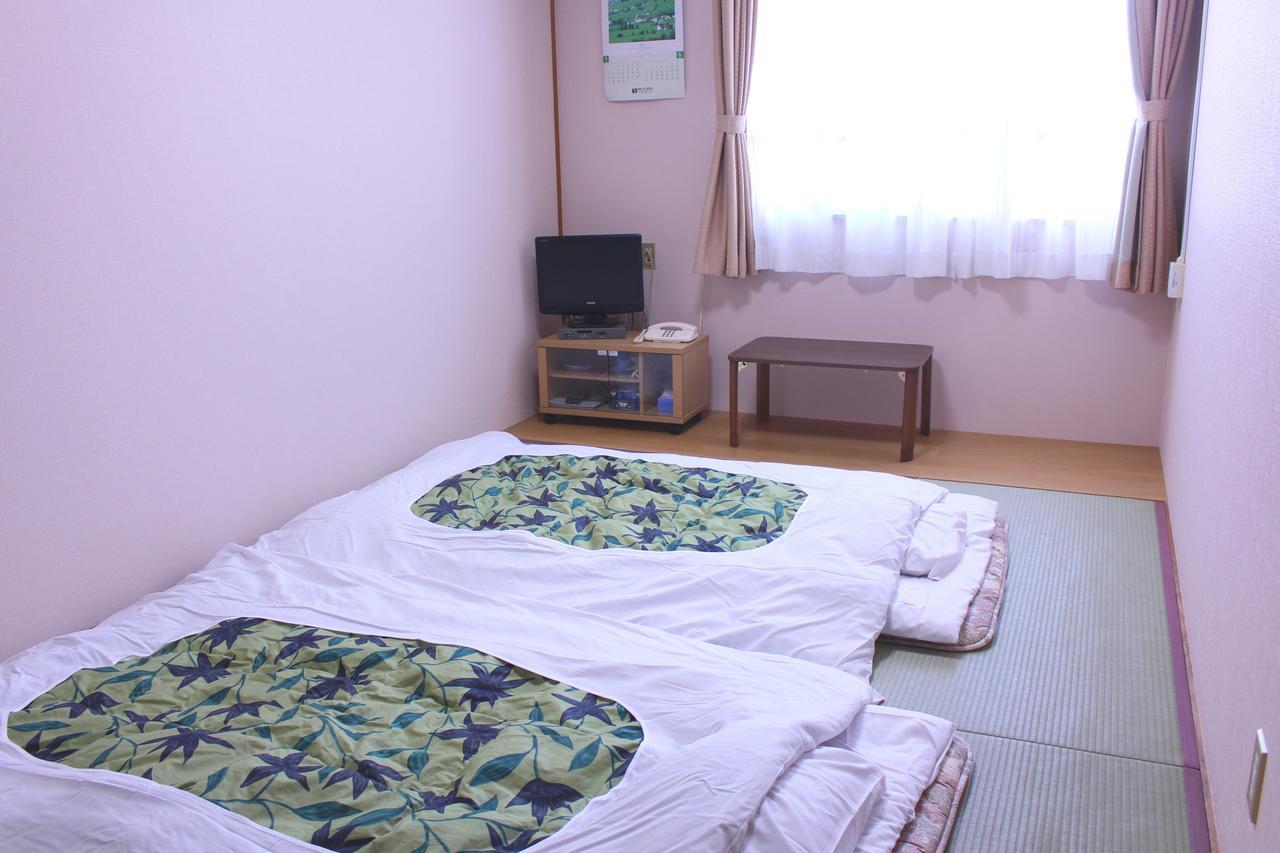 Fuji-shi Business Hotel Furuiya Ryokan Fuji  Bagian luar foto