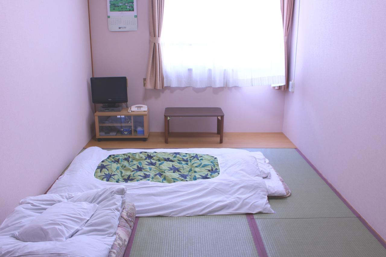 Fuji-shi Business Hotel Furuiya Ryokan Fuji  Bagian luar foto